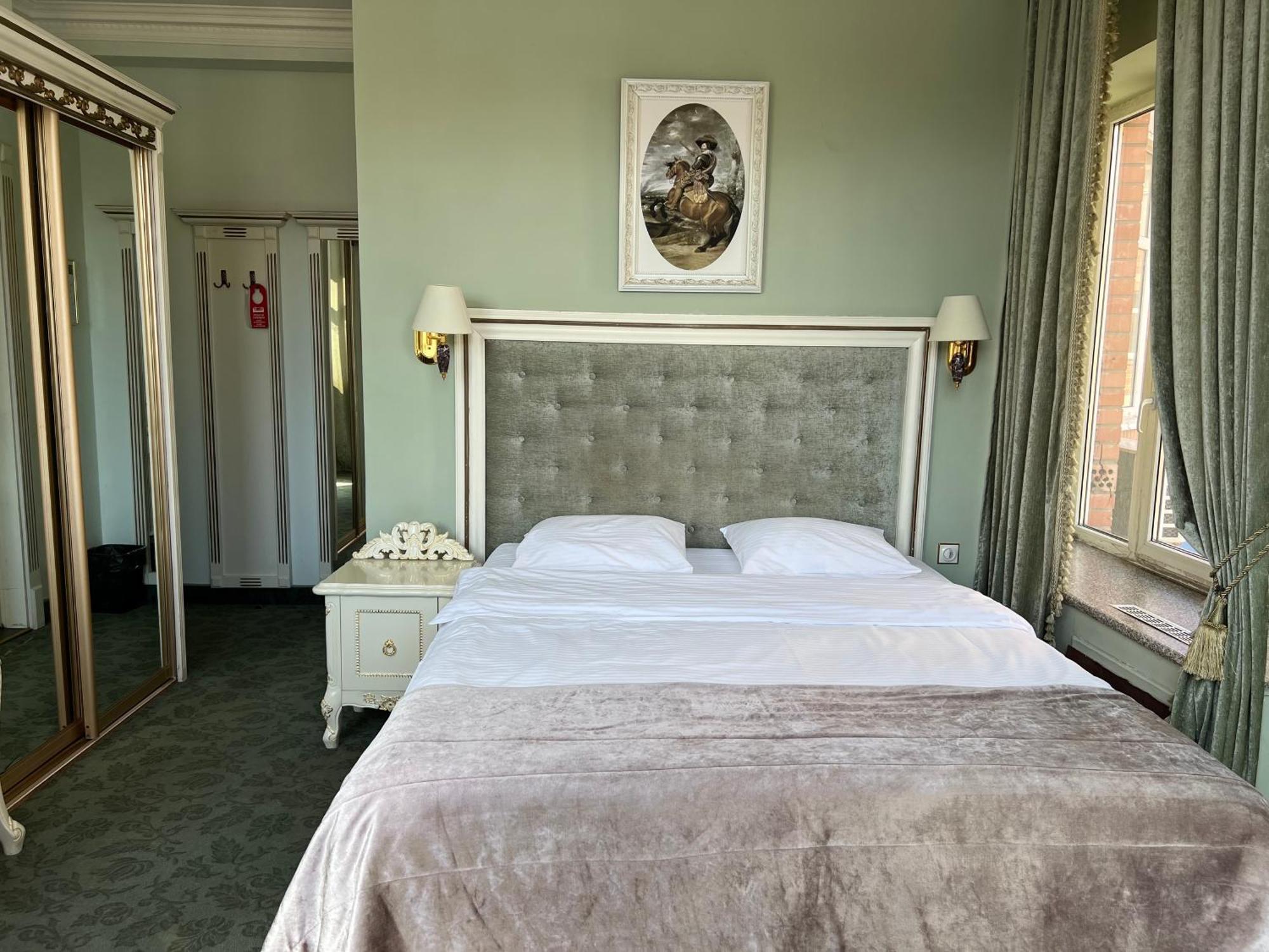 Royal City Hotel Kiev Quarto foto