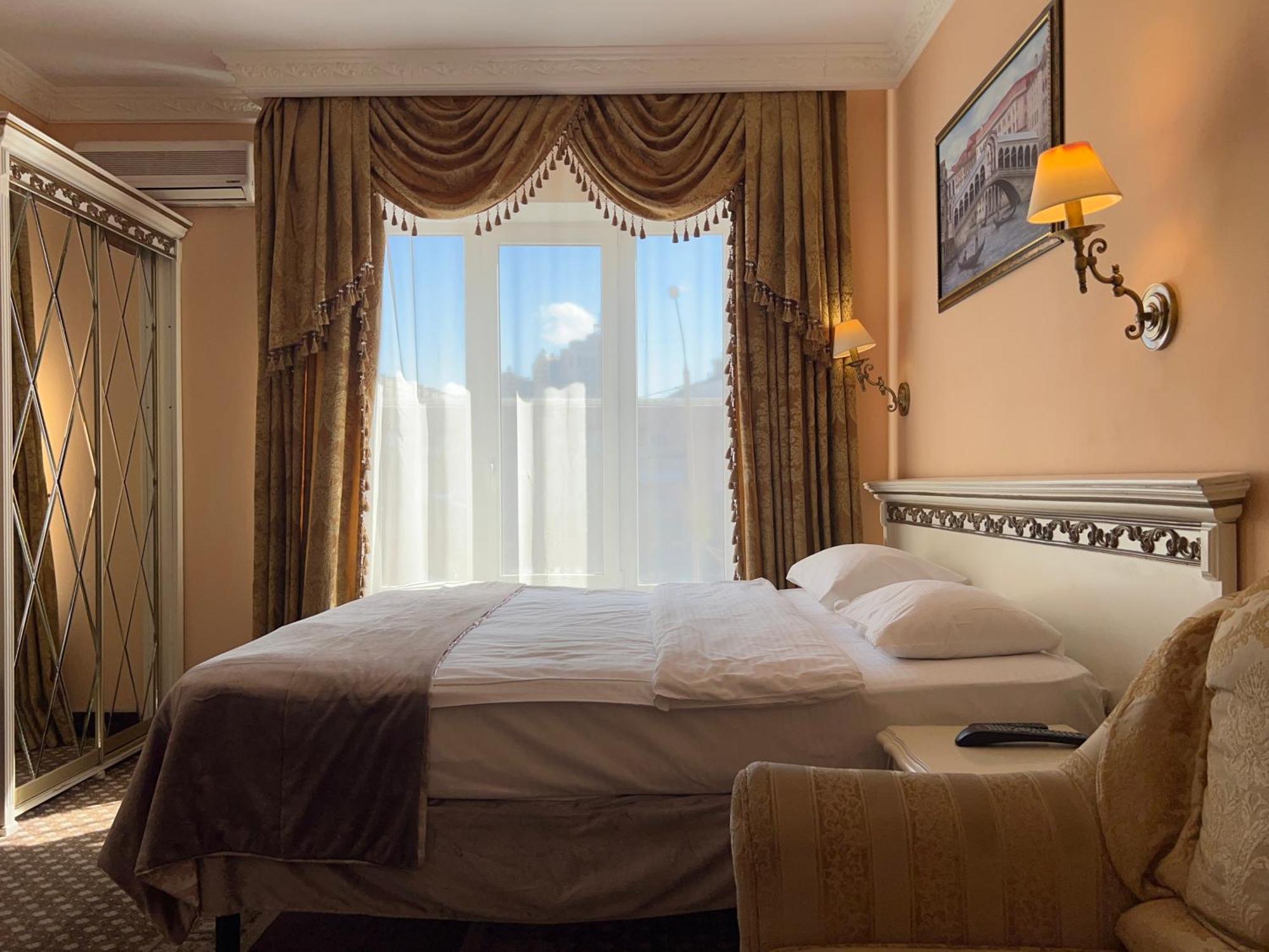 Royal City Hotel Kiev Exterior foto